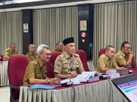 Capaian Kinerja Triwulan II Pj. Bupati Bangkalan Disampaikan Langsung kepada Tim Evaluasi Kemendagri