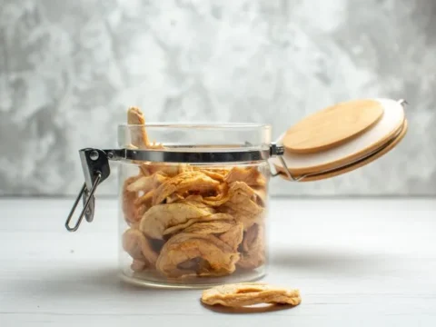 6 Merk Toples Terbaik dan Berkualitas, Cocok untuk Lebaran!