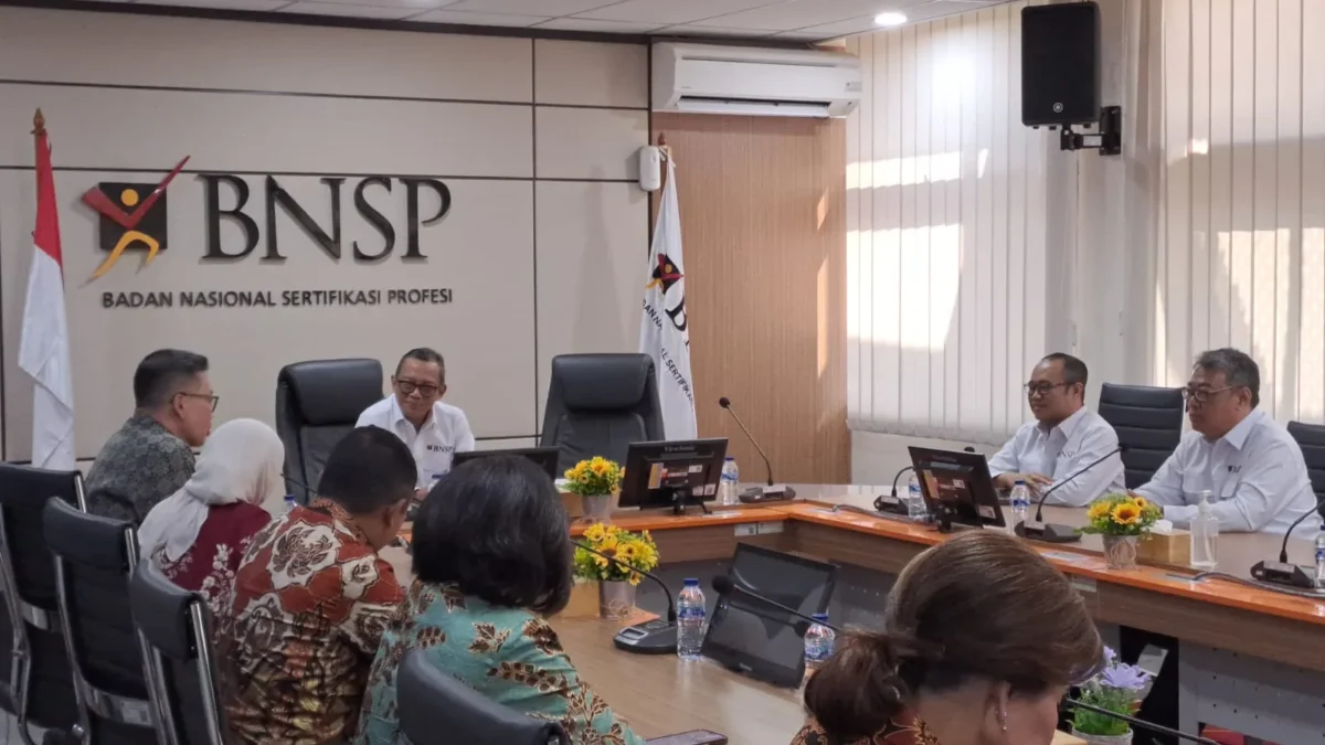 Momentum Silaturahmi: LSP Perbankan, Perbanas, Himbara, IBI, dan BARa Rayakan Idul Fitri di BNSP Momentum Silaturahmi: LSP Perbankan, Perbanas, Himbara, IBI, dan BARa Rayakan Idul Fitri di BNSP