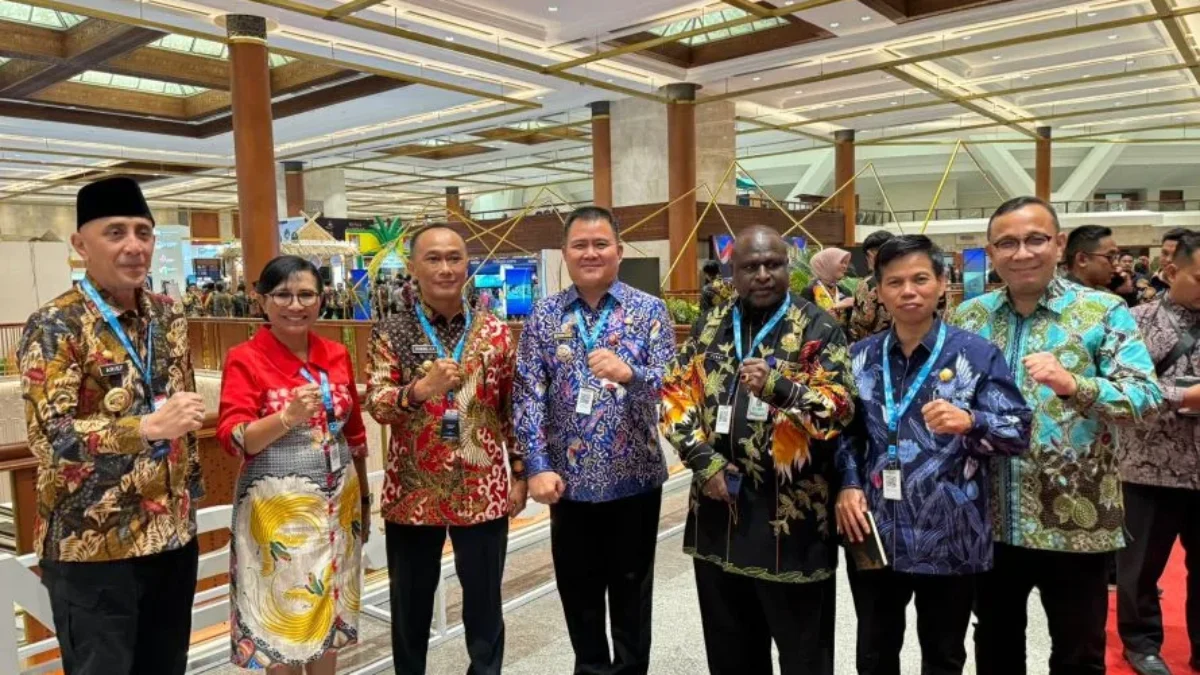 Pj Bupati Bangkalan Arief M Edie dan Pj Bupati Maybrat Bernhard Rondonuwu Di Pembukaan Musyawarah Rencana Pembangunan Nasional 2024 Pj Bupati Bangkalan Arief M Edie dan Pj Bupati Maybrat Bernhard Rondonuwu Di Pembukaan Musyawarah Rencana Pembangunan Nasional 2024
