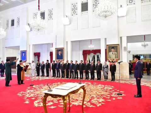 Presiden Jokowi Saksikan Pengucapan Sumpah Suharto sebagai Wakil Ketua MA Bidang Non-Yudisial