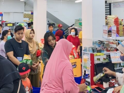 Semarak HUT Benny Mart ke-22