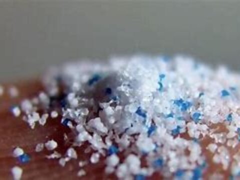 Konsumsi Mikroplastik Tertinggi di Asia Tenggara: Studi Mengungkapkan Indonesia Sebagai Konsumen Utama Konsumsi Mikroplastik Tertinggi di Asia Tenggara: Studi Mengungkapkan Indonesia Sebagai Konsumen Utama