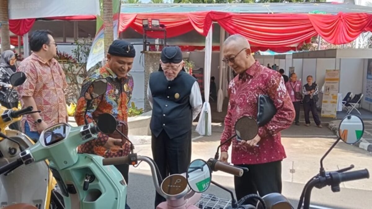 Sunra di Paguyuban Pasundan Saat Gelar Job Fair di Bandung Sunra di Paguyuban Pasundan Saat Gelar Job Fair di Bandung