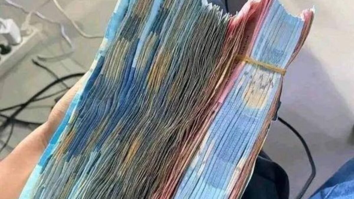 Kenapa Kita Sering Dianggap Banyak Uang oleh Keluarga dan Lingkungan Kita? Kenapa Kita Sering Dianggap Banyak Uang oleh Keluarga dan Lingkungan Kita?