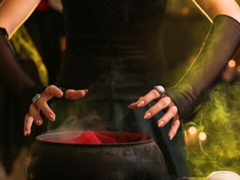 Ciri-Ciri Anda Kena Pelet, Nomor 3 Sering Diabaikan!