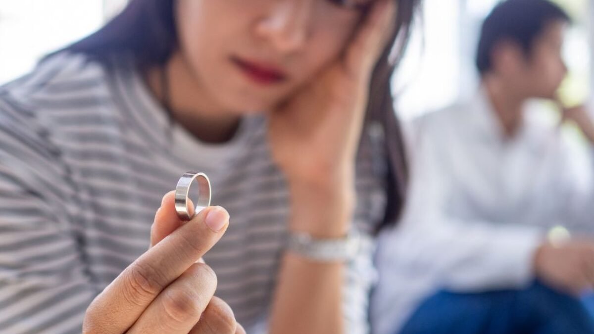 Ini Dia Fakta Mengejutkan di Balik Perselingkuhan Wanita Bersuami: Simak Alasannya! Ini Dia Fakta Mengejutkan di Balik Perselingkuhan Wanita Bersuami: Simak Alasannya!