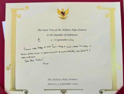 Yang Ditulis Paus Fransiskus di Buku Kenangan Tamu Istana Merdeka