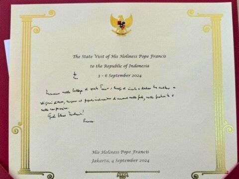 Yang Ditulis Paus Fransiskus di Buku Kenangan Tamu Istana Merdeka