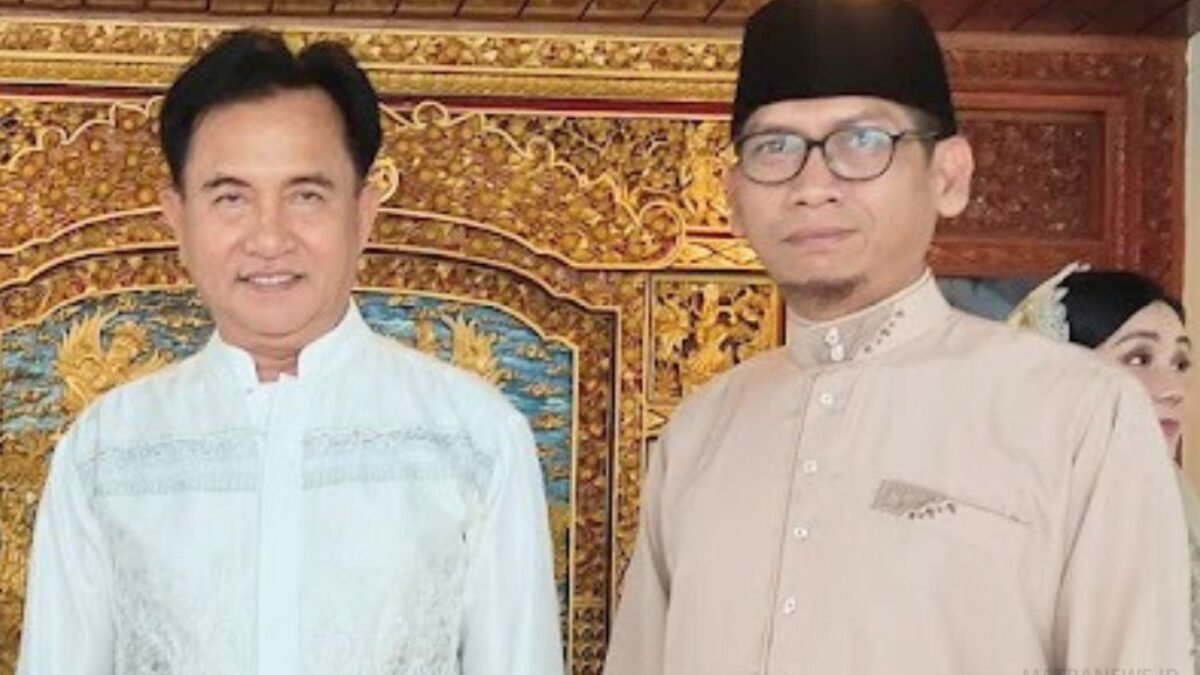 Dari Penulis Pidato Soeharto Hingga Menko Hukum dan HAM, Yusril Siap Mengguncang Kabinet Baru! Dari Penulis Pidato Soeharto Hingga Menko Hukum dan HAM, Yusril Siap Mengguncang Kabinet Baru!