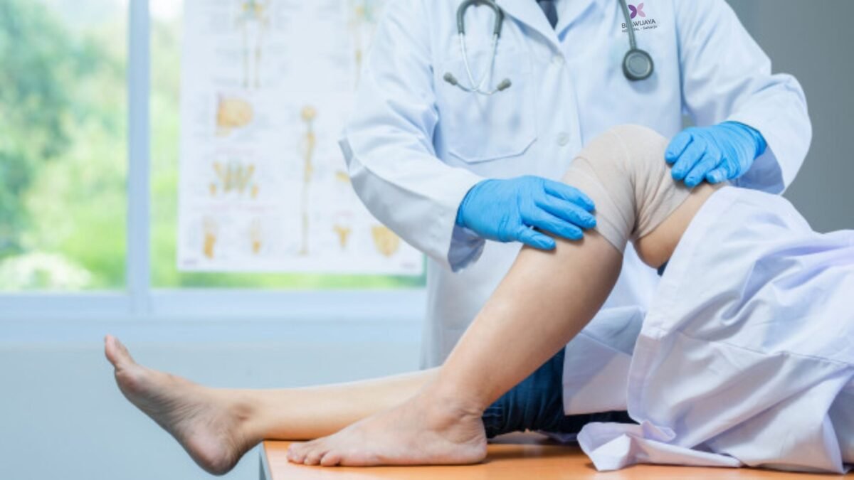 Ini Dia Layanan Orthopedic yang Bikin Anda Bebas dari Nyeri Sendi Selamanya! Ini Dia Layanan Orthopedic yang Bikin Anda Bebas dari Nyeri Sendi Selamanya!
