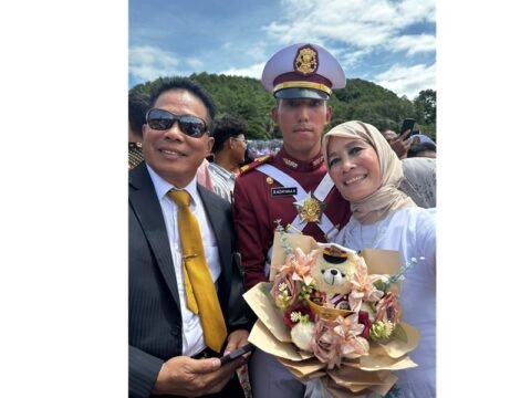 Wisuda Jurit Haru dan Tangis Orang Tua Wisudawan