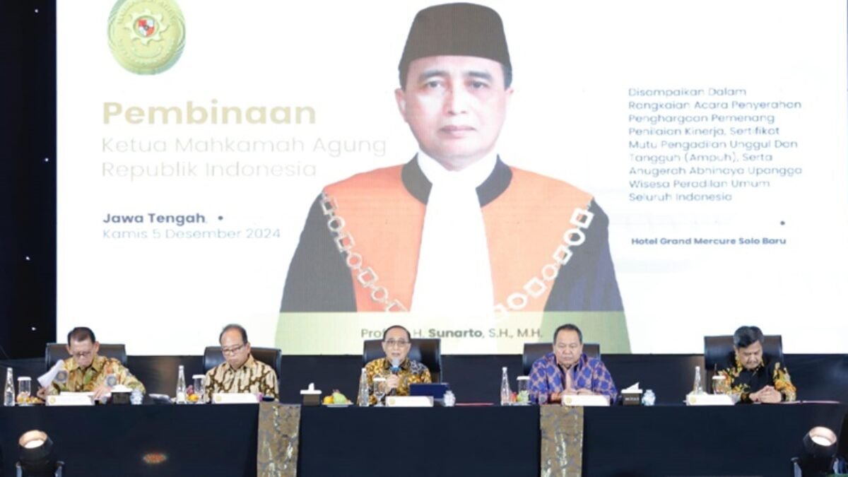 Ketua MA Pinta Aparatur Peradilan Berikan Layanan Berkarakter Kepada Masyarakat Ketua MA Pinta Aparatur Peradilan Berikan Layanan Berkarakter Kepada Masyarakat
