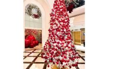 Glorious Christmas Di Hotel Gran Mahakam