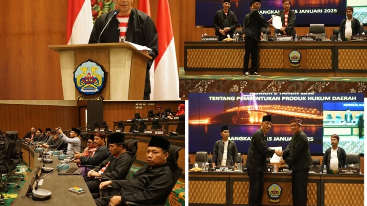 Pj Bupati Bangkalan Dr Arief M Edie Berikan Pendapatnya Atas Raperda Pj Bupati Bangkalan Dr Arief M Edie Berikan Pendapatnya Atas Raperda