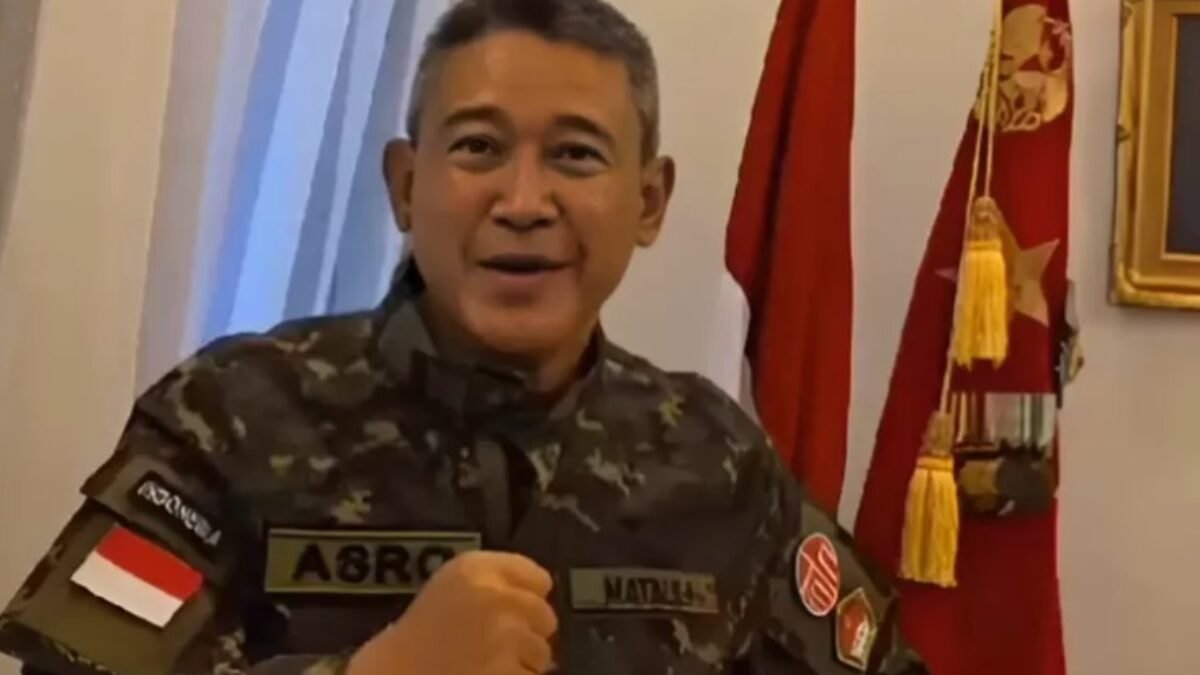 Ini Jendral Yang Dihormati Mayor Teddy Seskab, Bukan Aguan Ini Jendral Yang Dihormati Mayor Teddy Seskab, Bukan Aguan