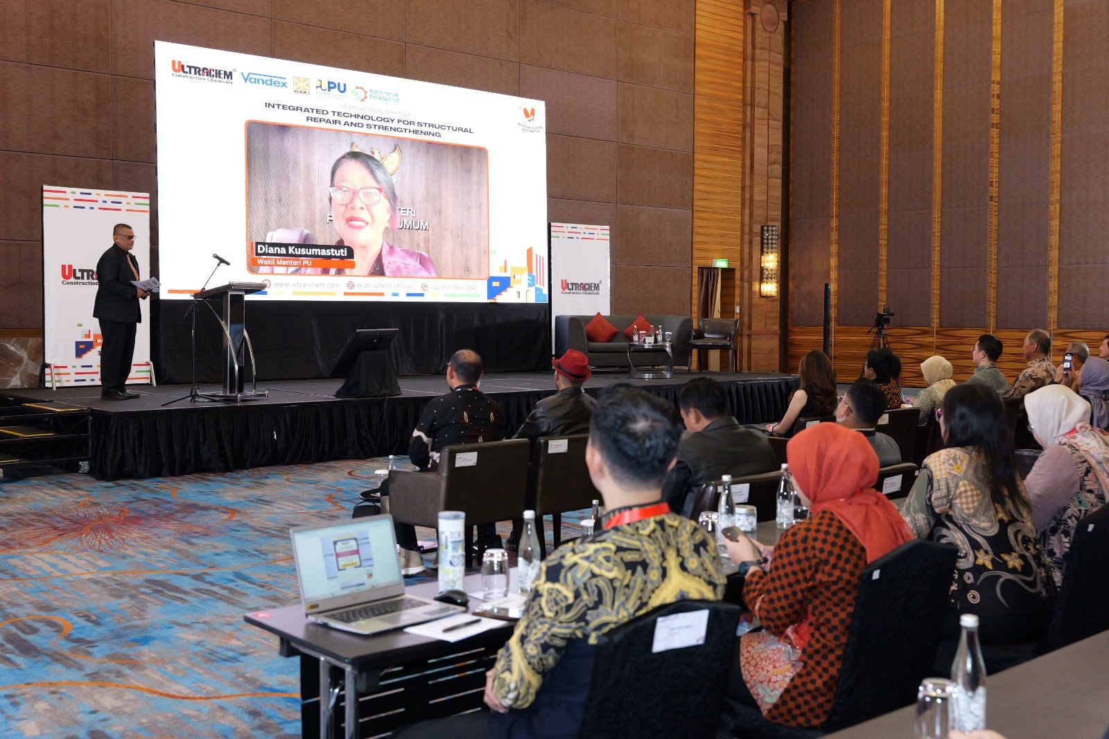 Foto : Seminar Internasional bertajuk Integrated Technology for Structural Repair and Strengthening. (26/2/25) (Doc.Ist)