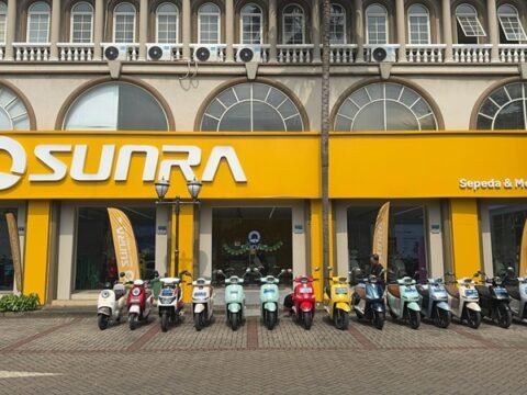 SUNRA Adakan Touring Ngabuburit dan Berbagi Takjil di Kota Tua