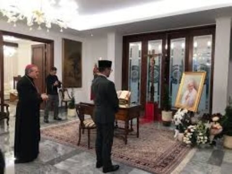 Presiden Prabowo Utus Jokowi, Jonan, Pigai, dan Thomas Djiwandono Hadiri Pemakaman Paus Fransiskus di Vatikan