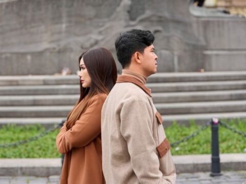 “Layar” Mahakarya Musikal Kolaborasi Titi DJ dan Cakra Khan Sarat Emosi dan Simfoni Cinta