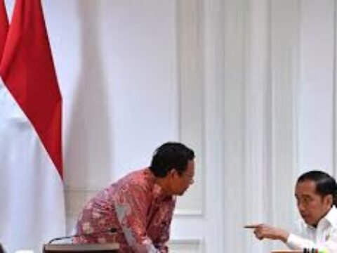 Kotak Pandora Versi Mahfud MD: Sebuah Catatan Perubahan Arah di Istana