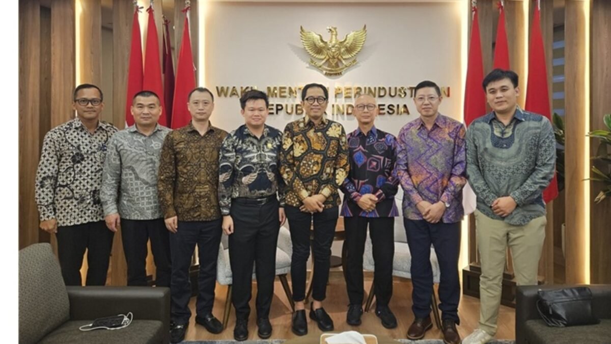 Audiensi Sunra Kepada WanMenperin Faisol Riza di Kantor Kemenperin