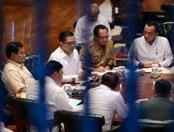 Mengintip Rapat Meja Bundar di Hambalang