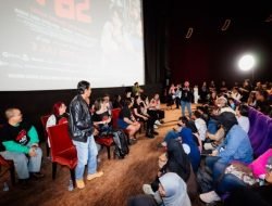 Rieke Diah Pitaloka dan Keanu Agl Beraksi dalam Film Komedi Aksi “Agen +62”