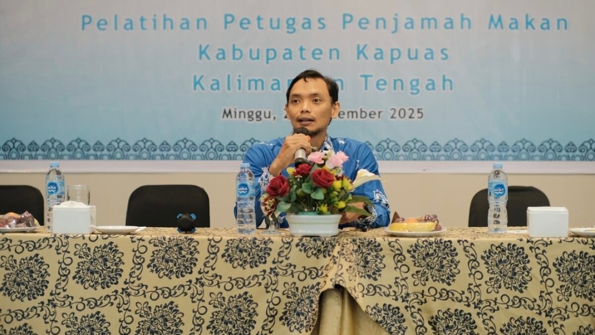 BGN Perkuat Program MBG Lewat Pelatihan Penjamah Makanan di Kapuas BGN Perkuat Program MBG Lewat Pelatihan Penjamah Makanan di Kapuas