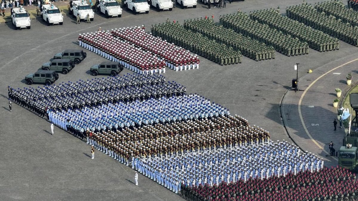 Esai Foto HUT TNI Menarik, Keren