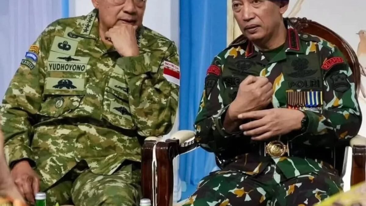 SBY Kena Fitnah Tak Salami Kapolri di HUT TNI