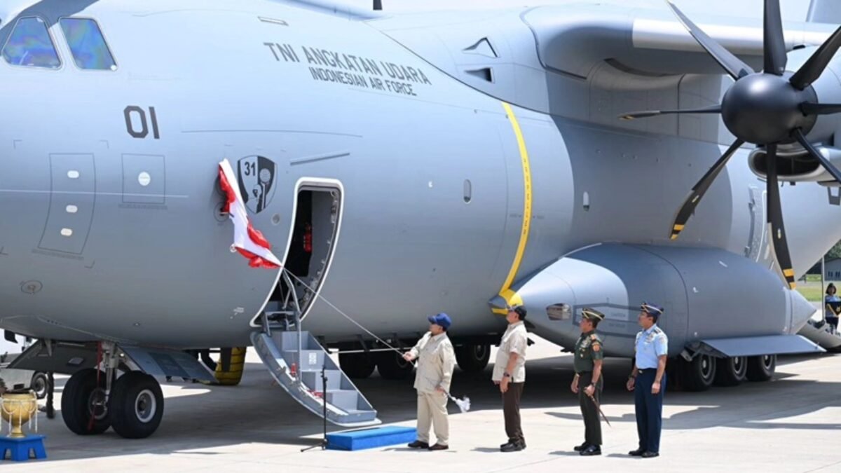 Pesawat Airbus A400M Pertama Tiba, Armada Udara TNI Masuki Era Baru Multirole Pesawat Airbus A400M Pertama Tiba, Armada Udara TNI Masuki Era Baru Multirole