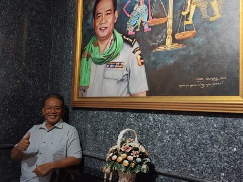 Komjen Pol (p) Dr Anang Iskandar Tentang Sinkronisasi yang Tidak Sinkron