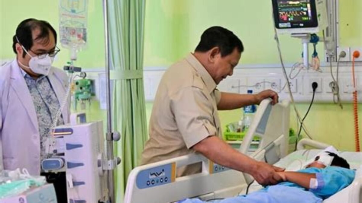 Ke RSUD Koja, Prabowo Janji Traktir Siswa Korban Tabrakan Mobil SPPG Makan Bubur Ayam Ke RSUD Koja, Prabowo Janji Traktir Siswa Korban Tabrakan Mobil SPPG Makan Bubur Ayam