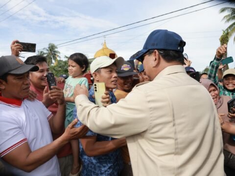 Prabowo Pastikan Anggaran Penanganan Bencana Cukup: Bantuan Boleh Masuk dengan Mekanisme yang Jelas