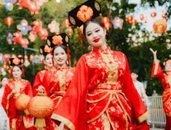 Parade Imlek Nusantara Meriahkan Jakarta, Warga Antusias Meski Diguyur Hujan