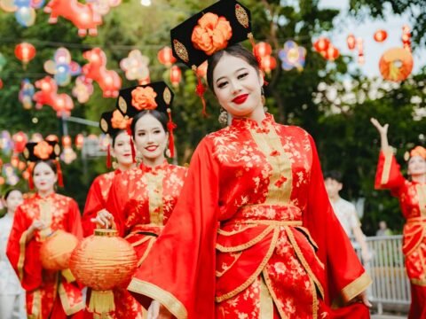 Parade Imlek Nusantara Meriahkan Jakarta, Warga Antusias Meski Diguyur Hujan