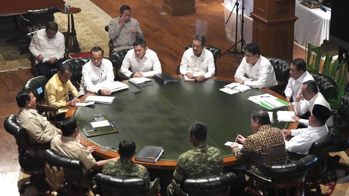 Sidang Kabinet Perdana: Prabowo Menolak Proyek Mercusuar