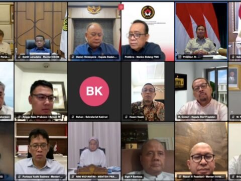 Rapat Zoom di Ujung Pekan: Pemerintah Menjaga Ekonomi di Tengah Bayang Gejolak Global