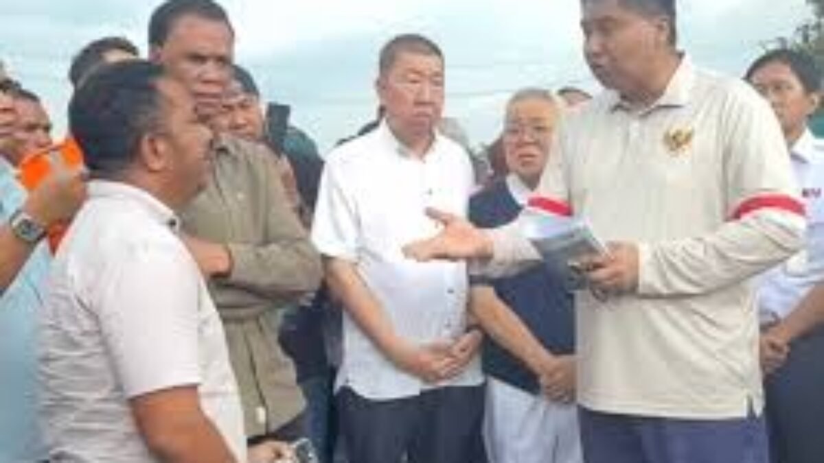 Hercules dan Maruarar Sirait Berdebat soal Lahan Tanah Abang untuk Rusun Rakyat Hercules dan Maruarar Sirait Berdebat soal Lahan Tanah Abang untuk Rusun Rakyat