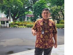 No Kings, atau Kita yang Menciptakan Raja?