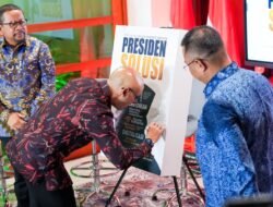 Menyelami Pola Pikir di Balik Gerak Cepat Prabowo Lewat Buku Presiden Solusi