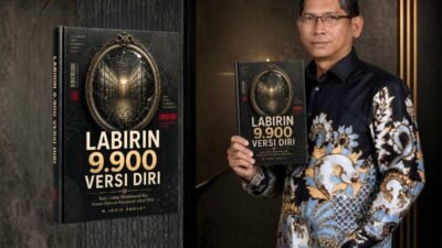 Labirin 9.900 Versi Diri