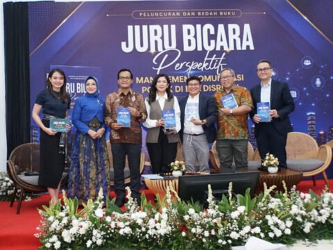 Launching Buku Juru Bicara Perspektif Manajemen Komunikasi Politik di Era Disrupsi Launching Buku Juru Bicara Perspektif Manajemen Komunikasi Politik di Era Disrupsi