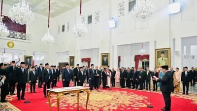 Prabowo Rombak Kabinet, 10 Menteri dan Wamen Dilantik di Istana, Bahlil hingga Dudung Masuk Daftar!